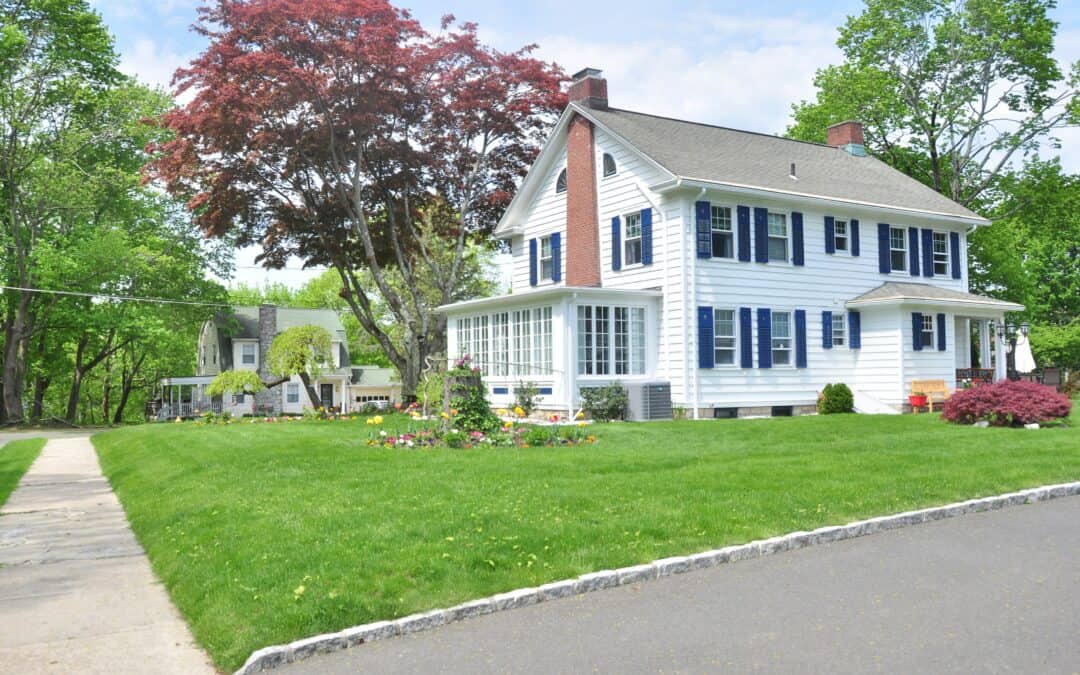 What Roof Color is Best for Your Home’s Curb Appeal?
